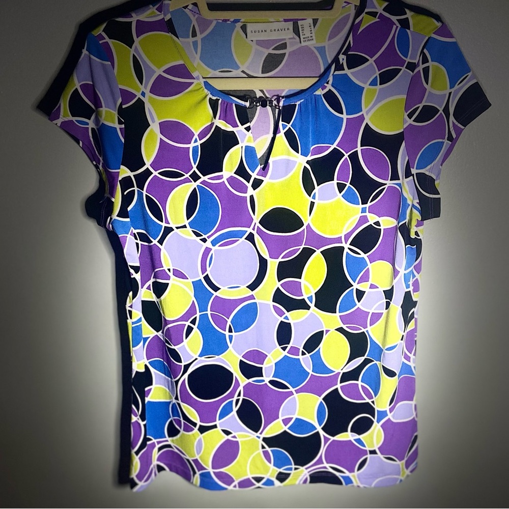 Susan graver top with circles design
